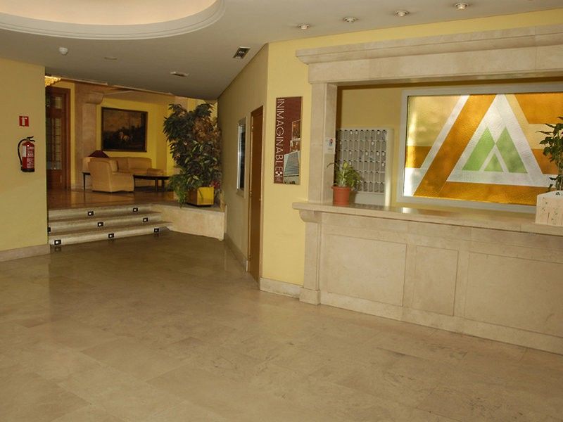 Gran Hotel Los Angeles Хетафе Екстериор снимка