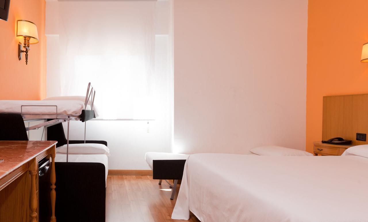 Gran Hotel Los Angeles Хетафе Екстериор снимка