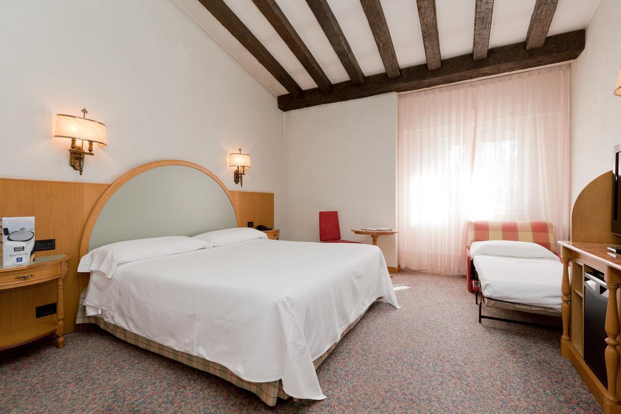 Gran Hotel Los Angeles Хетафе Екстериор снимка