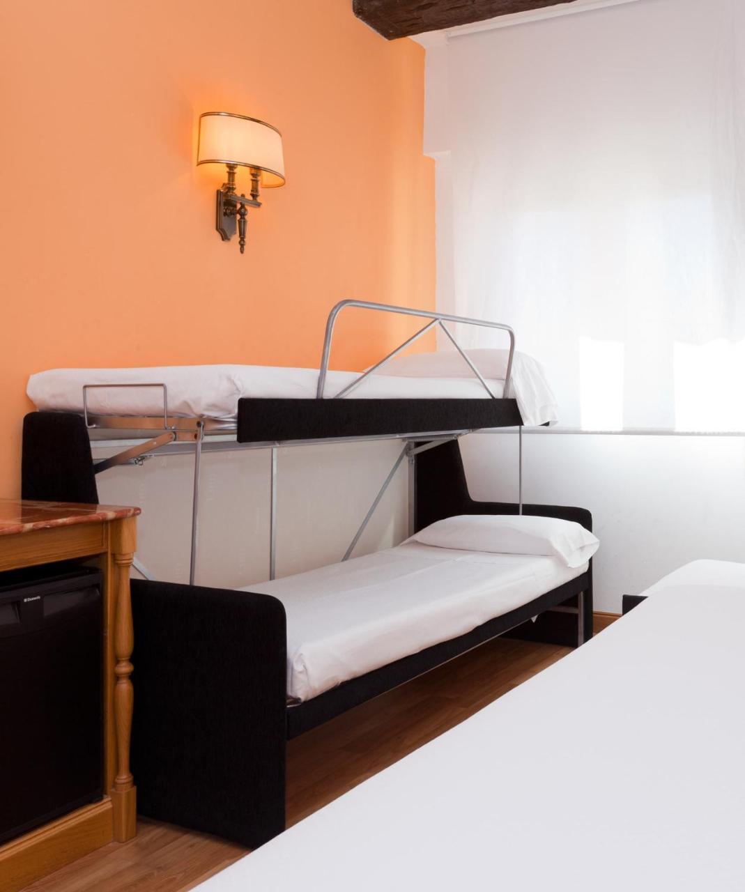 Gran Hotel Los Angeles Хетафе Екстериор снимка